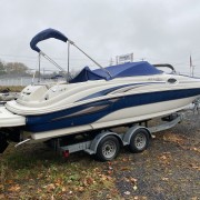 2004 SEA RAY SUNDECK 240