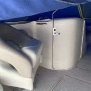 2004 SEA RAY SUNDECK 240