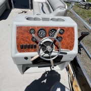 1987 SmokerCraft Pontoon