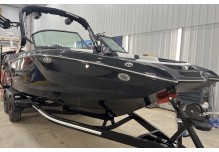 2025 Mastercraft NXT22 - Midnight Black