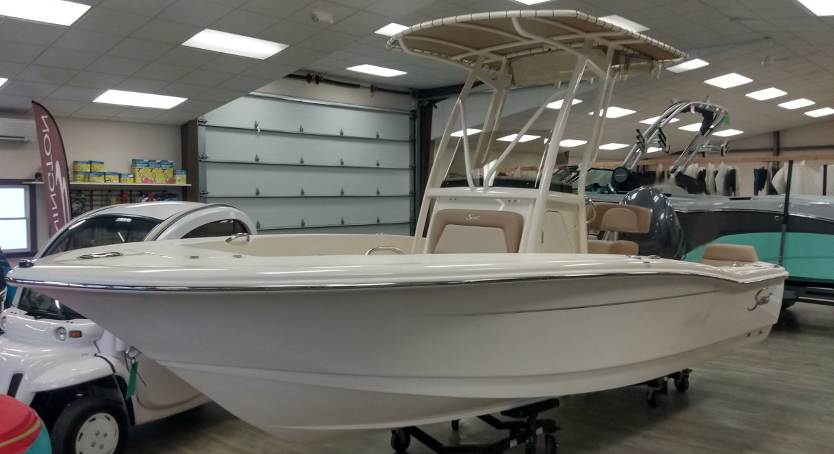 2025 Scout 195 Sportfish - White